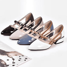 Laden Sie das Bild in den Galerie-Viewer, Sandalen mit spitzer Zehenpartie und niedrigem Absatz