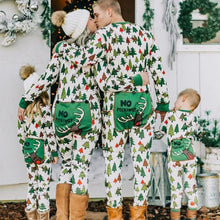Laden Sie das Bild in den Galerie-Viewer, Grüner kleiner Weihnachtsbaum Print Familie Passender Onesie Pyjamas