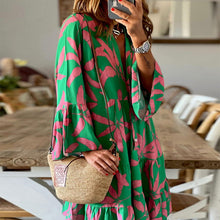 Laden Sie das Bild in den Galerie-Viewer, Kleid mit ausgestellten Ärmeln