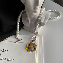 Laden Sie das Bild in den Galerie-Viewer, Einfache vielseitige Smiley-Perlenkette