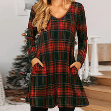 Laden Sie das Bild in den Galerie-Viewer, Lockeres Kleid mit weihnachtlichem kariertem Print