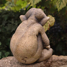 Laden Sie das Bild in den Galerie-Viewer, Kreative lustige Kobold-Ornamente aus Harz