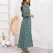 Laden Sie das Bild in den Galerie-Viewer, Vintage geblümtes langärmliges Kleid mit Knopf