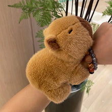 Laden Sie das Bild in den Galerie-Viewer, Bissiges Cappy