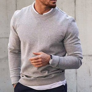 Minimalistischer Pullover mit Rundhalsausschnitt