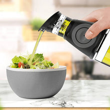 Laden Sie das Bild in den Galerie-Viewer, Ölflasche mit Messfunktion