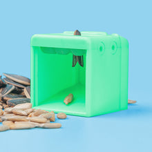 Laden Sie das Bild in den Galerie-Viewer, Melonenkern-Schäler