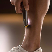 Laden Sie das Bild in den Galerie-Viewer, Kabelloser wiederaufladbarer Präzisionsrasierer