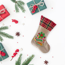 Laden Sie das Bild in den Galerie-Viewer, DIY Dekorative Weihnachtssocke