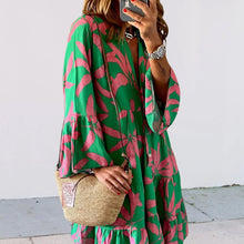 Laden Sie das Bild in den Galerie-Viewer, Kleid mit ausgestellten Ärmeln