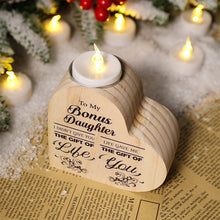 Laden Sie das Bild in den Galerie-Viewer, An meine Tochter/Sohn Kerzenhalter aus Holz, Hand-Schütteln Herzkerzenhalter