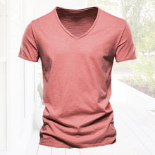 Laden Sie das Bild in den Galerie-Viewer, Einfarbiges T-Shirt aus Slub-Baumwolle mit V-Ausschnitt