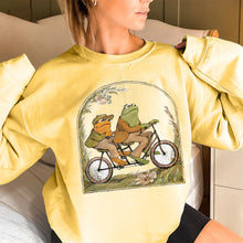 Laden Sie das Bild in den Galerie-Viewer, Sweatshirt mit Rundhalsausschnitt und Froschdruck