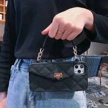 Laden Sie das Bild in den Galerie-Viewer, IPhone-Handyhülle Handtasche