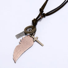 Laden Sie das Bild in den Galerie-Viewer, Personalisierte Halskette mit Engelsflügeln