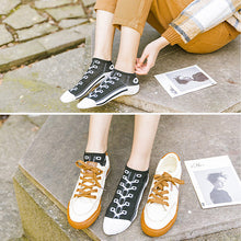 Laden Sie das Bild in den Galerie-Viewer, Atmungsaktive flache Socken aus Baumwolle mit Deodorant