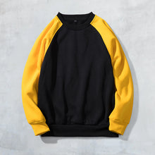 Laden Sie das Bild in den Galerie-Viewer, Kontrast-Sweatshirt mit Rundhalsausschnitt