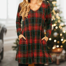 Laden Sie das Bild in den Galerie-Viewer, Lockeres Kleid mit weihnachtlichem kariertem Print