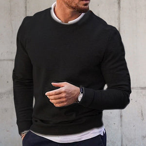 Minimalistischer Pullover mit Rundhalsausschnitt