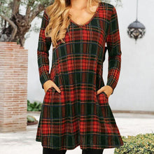 Laden Sie das Bild in den Galerie-Viewer, Lockeres Kleid mit weihnachtlichem kariertem Print