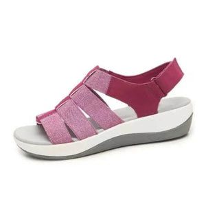 Leichte Plateausandalen mit Keilabsatz