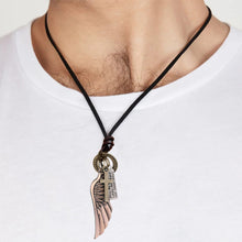 Laden Sie das Bild in den Galerie-Viewer, Personalisierte Halskette mit Engelsflügeln