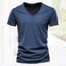 Laden Sie das Bild in den Galerie-Viewer, Einfarbiges T-Shirt aus Slub-Baumwolle mit V-Ausschnitt