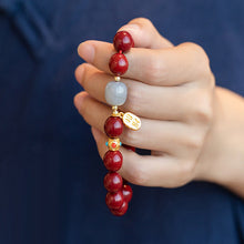 Laden Sie das Bild in den Galerie-Viewer, Glücksarmband aus Zinnober
