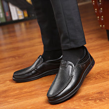 Laden Sie das Bild in den Galerie-Viewer, Stilvolle lässige Lederschuhe für Herren