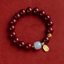 Laden Sie das Bild in den Galerie-Viewer, Glücksarmband aus Zinnober