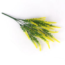 Laden Sie das Bild in den Galerie-Viewer, Mehrfarbige Lavendel Kunstblumen, 6 Stöcke