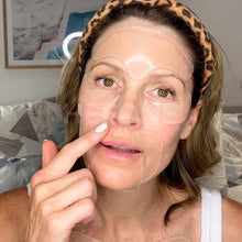 Laden Sie das Bild in den Galerie-Viewer, Wiederverwendbare Silikonpflaster, die Feuchtigkeit spenden und Falten reparieren
