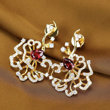 Laden Sie das Bild in den Galerie-Viewer, Goldrand Rubin Ohrstecker