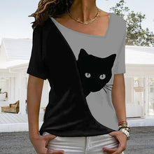 Laden Sie das Bild in den Galerie-Viewer, Schwarzes Katzen-T-Shirt mit diagonalem Ausschnitt