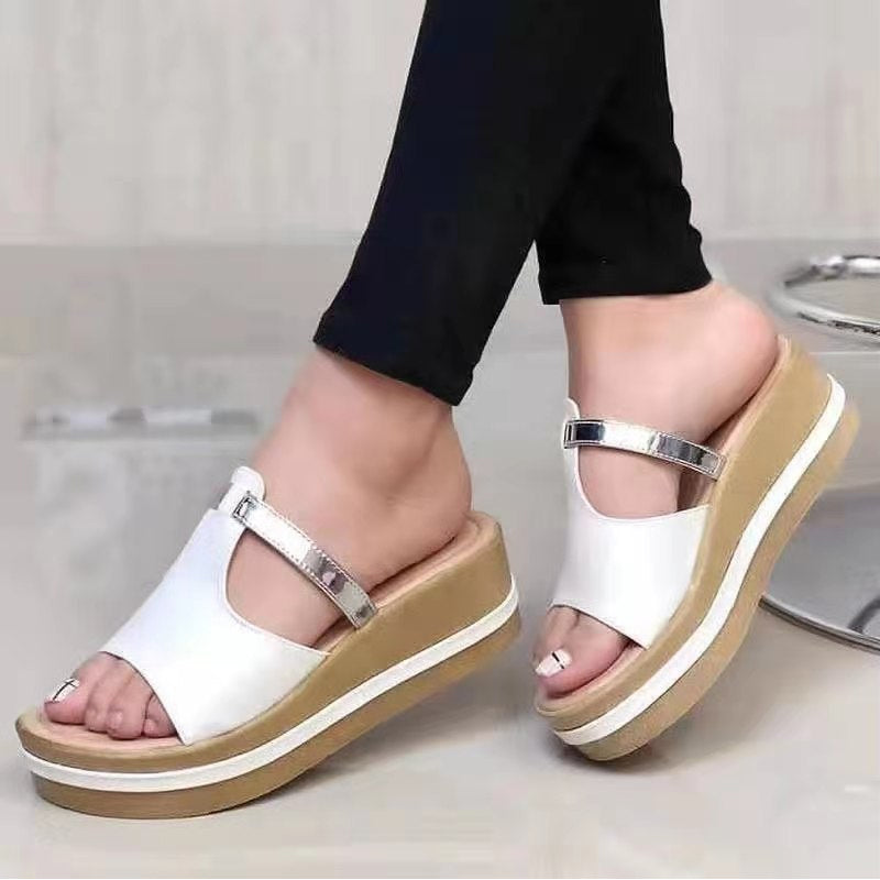 Beliebte Einfarbige Sandalen