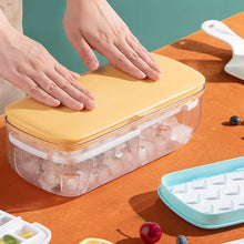 Laden Sie das Bild in den Galerie-Viewer, Eiswürfelbehälter aus Silikon