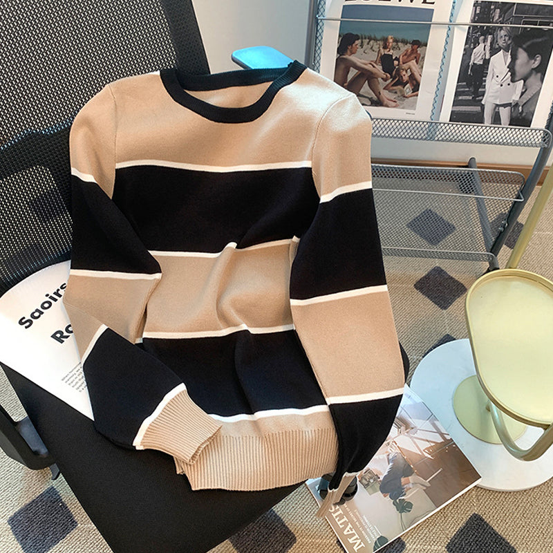 Langärmliger Gestreifter Strickpullover
