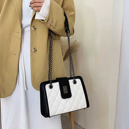 Modische kleine quadratische Tasche mit Kette