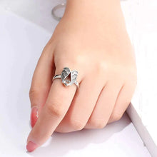 Laden Sie das Bild in den Galerie-Viewer, Ring mit Engel- und Herzdesign