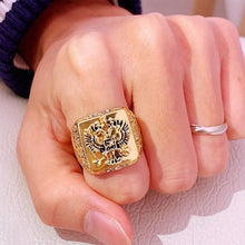 Laden Sie das Bild in den Galerie-Viewer, Gravierter Doppeladler-Ring