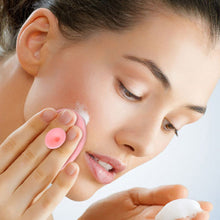Laden Sie das Bild in den Galerie-Viewer, Mini-Silikon-Gesichtswäscher-Peelingbürste (2 Stück)