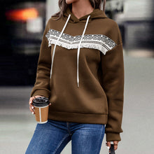 Laden Sie das Bild in den Galerie-Viewer, Damen Sweatshirt mit Kapuze und applizierter Spitze