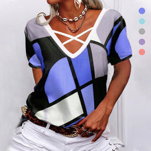 Laden Sie das Bild in den Galerie-Viewer, Lässiges Damen-T-Shirt mit V-Ausschnitt und geometrischem Aufdruck