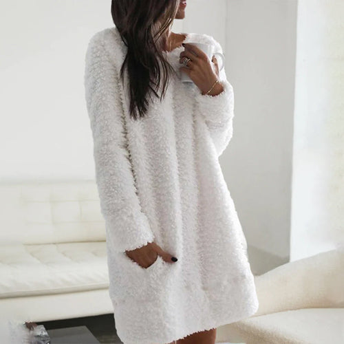 Einfarbiges, warmes Kleid mit Rundhalsausschnitt