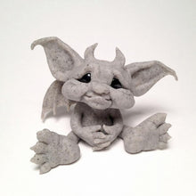 Laden Sie das Bild in den Galerie-Viewer, Süße Kobold Gartendekoration