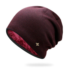 Laden Sie das Bild in den Galerie-Viewer, Strickmütze aus Vlies