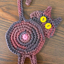 Laden Sie das Bild in den Galerie-Viewer, Süßer Katzenarsch Strickuntersetzer