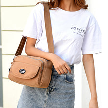 Laden Sie das Bild in den Galerie-Viewer, Neue Wasserdichte Einfarbige Umhängetasche