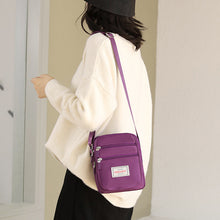 Laden Sie das Bild in den Galerie-Viewer, Wasserdichte leichte Nylon-Umhängetasche mit großer Kapazität