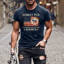 Laden Sie das Bild in den Galerie-Viewer, Rundhals-T-Shirt mit trendigem Print